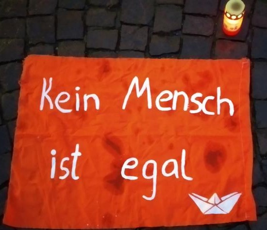 kein mensch ist egal